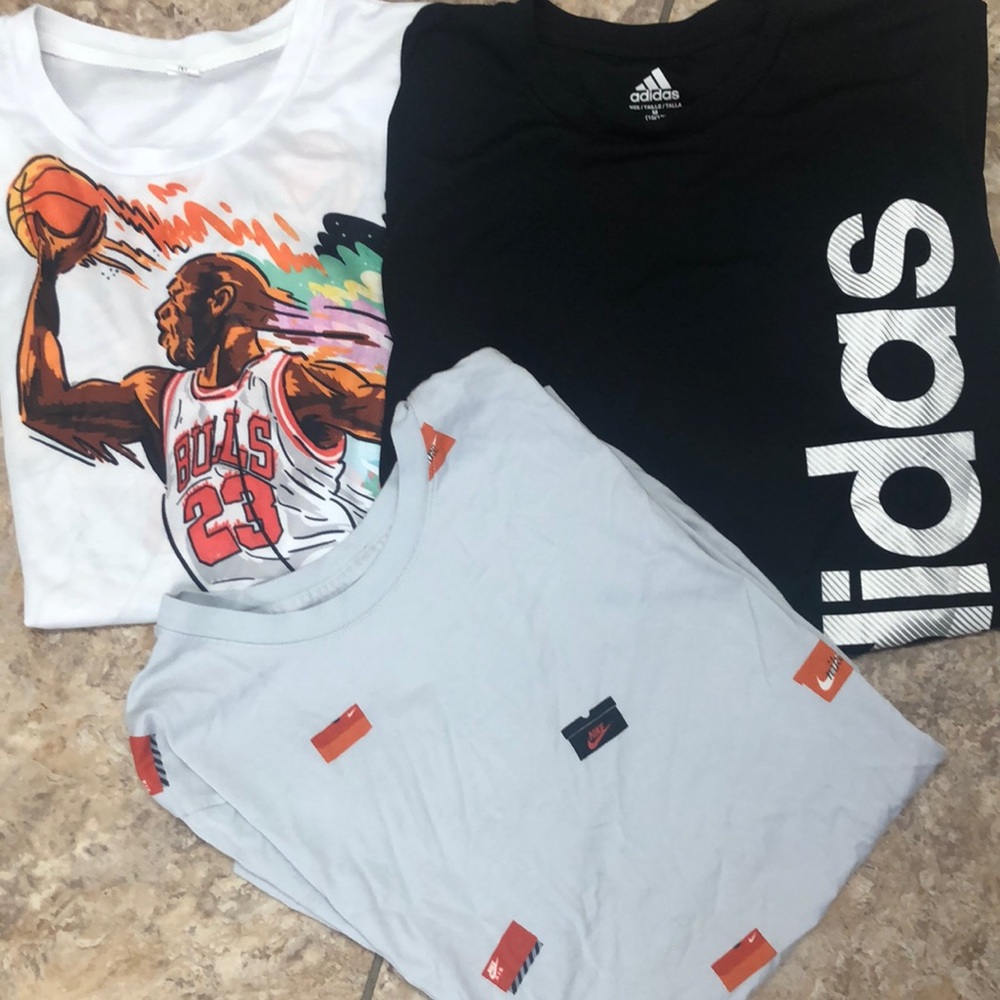 3 T-shirts:) adidas size M kids , withe T-shirts size m kids and one Nike